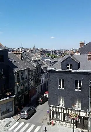 La Place Saint-leonard 公寓